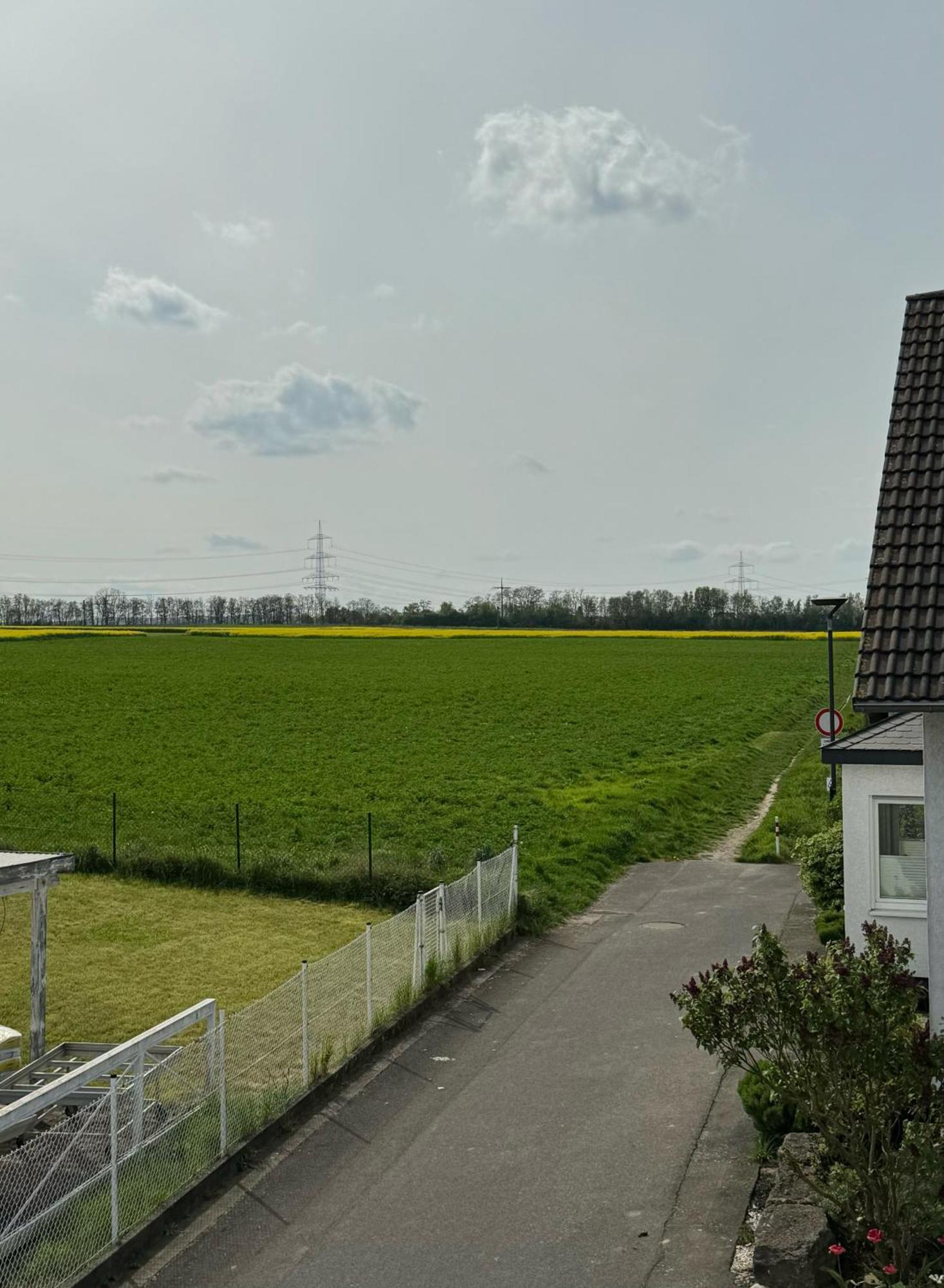 Apartment Modern & Grosszuegig! Ideal Fuer Familie & Arbeit *