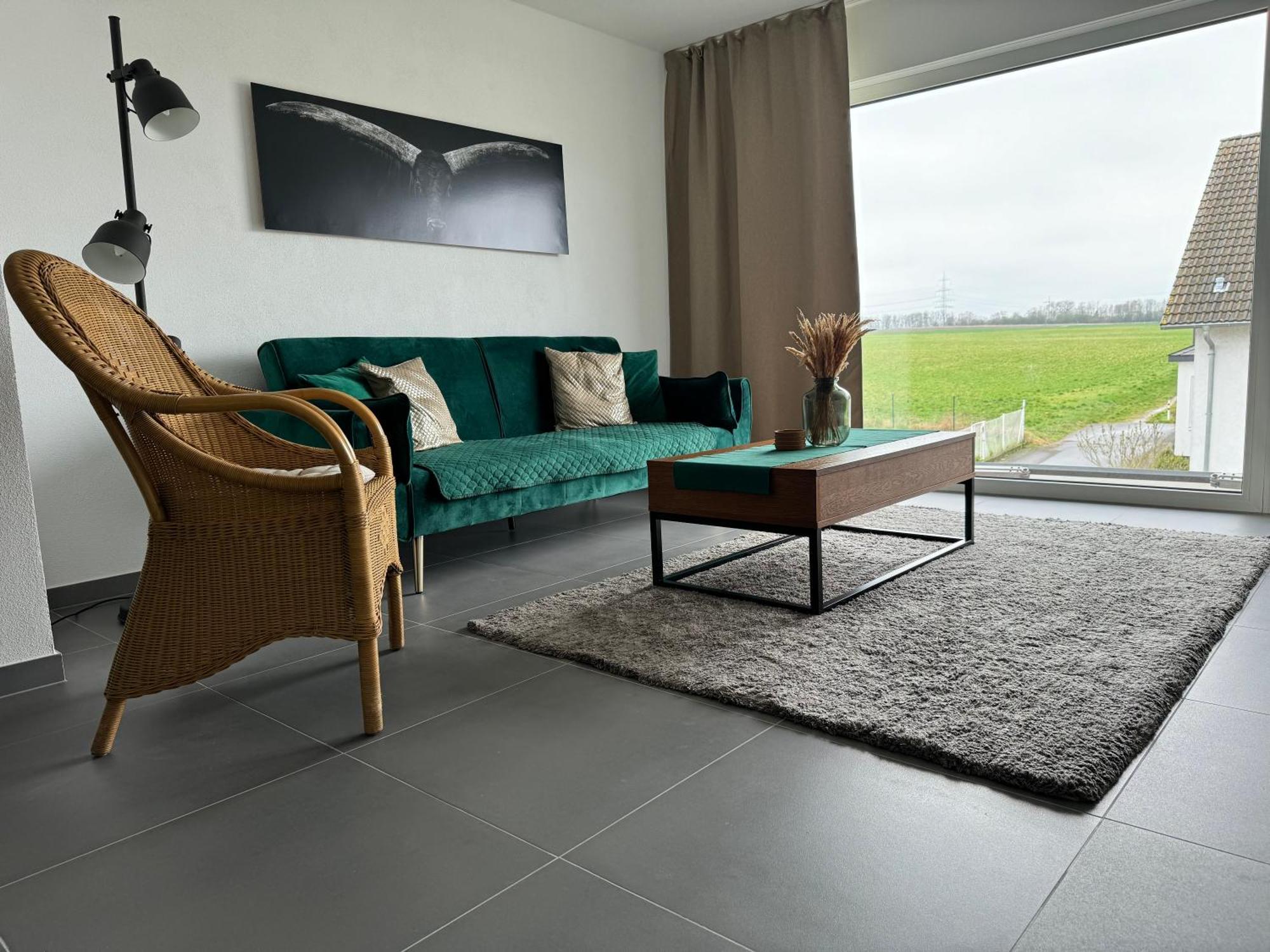 Modern & Grosszuegig! Ideal Fuer Familie & Arbeit Apartment *